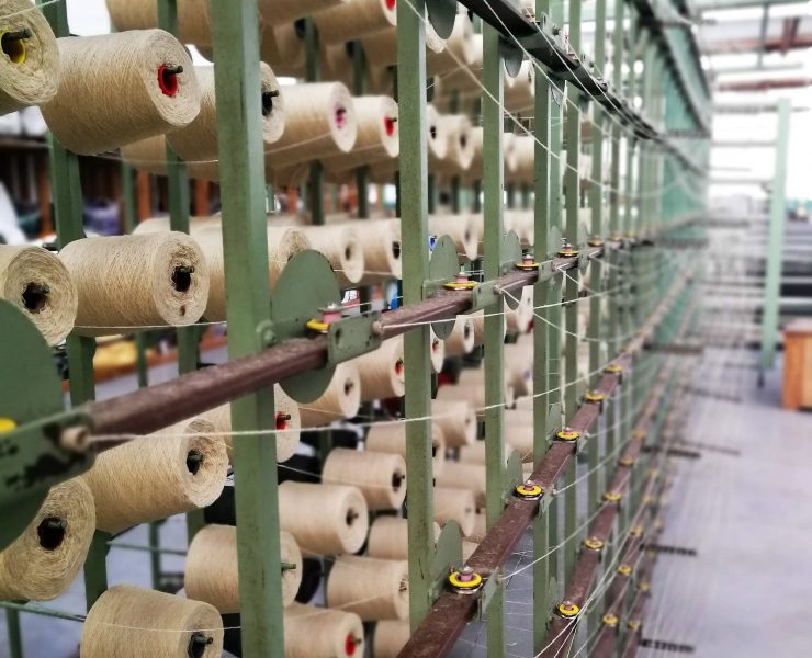 Burel Factory: Tecer o presente com os fios do passado